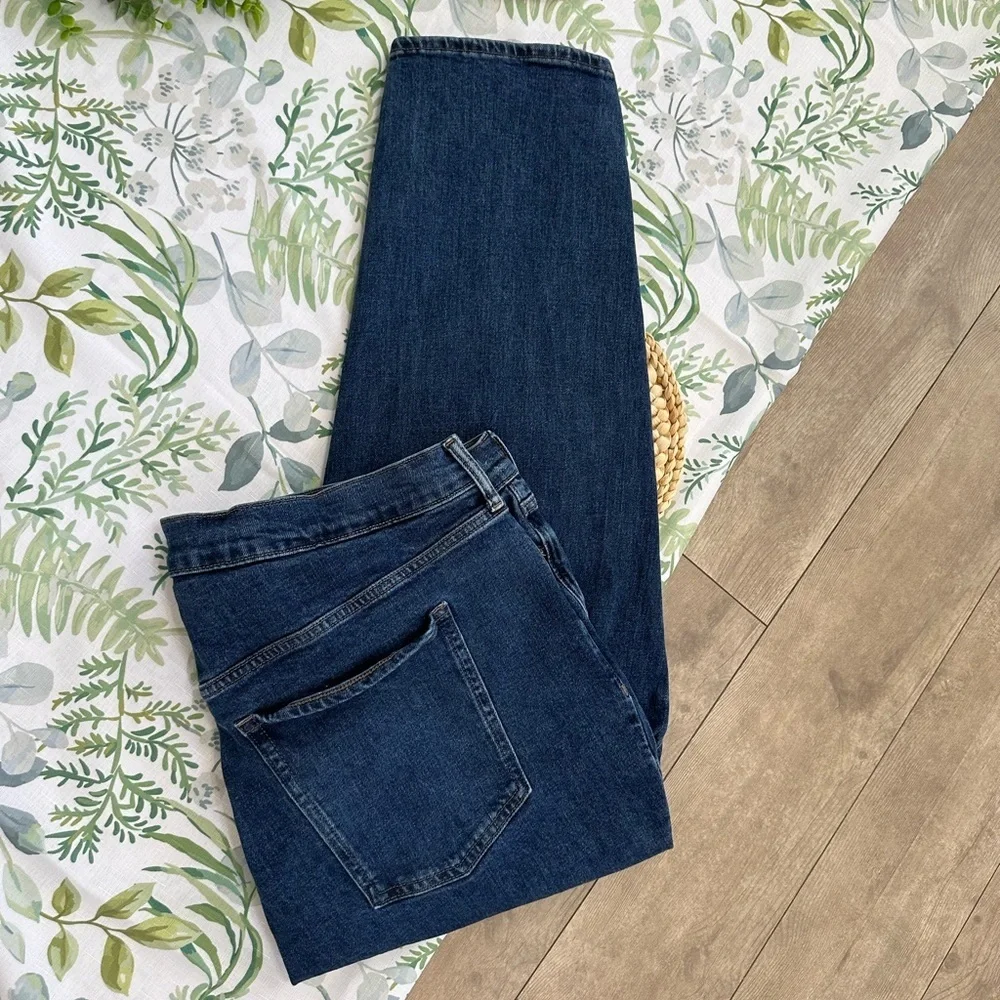 Old Navy Plus Women's Extra High Rise Jeans Sky Hi Straight Secret Slim Pockets